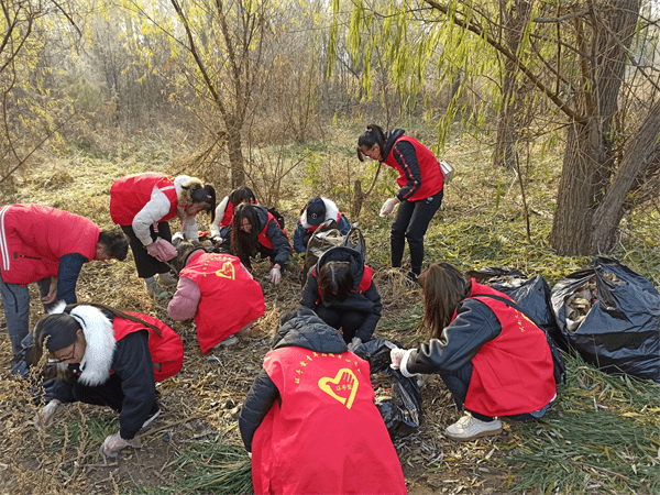 “xingkong.com”
河南牧业经济学院环手爱青年志愿者服务队事迹质料(图9) “xingkong.com”
河南牧业经济学院环手爱青年志愿者服务队事迹质料(图9)