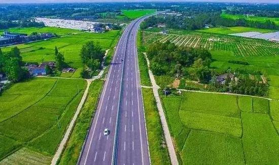 新安社区:独居老人求助,管辖医生上门看诊:星空体育官网(图1) 新安社区:独居老人求助,管辖医生上门看诊:星空体育官网(图1)