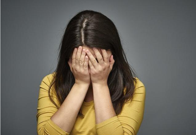 梅花社区:组织社区党员志愿者小区内打扫卫生【星空体育官网】(图1) 星空体育官网