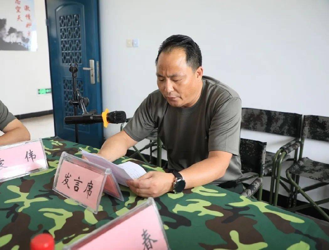 ‘星空体育官网’
穿上戎衣当回“兵” “军事日”里悟使命~(图6)