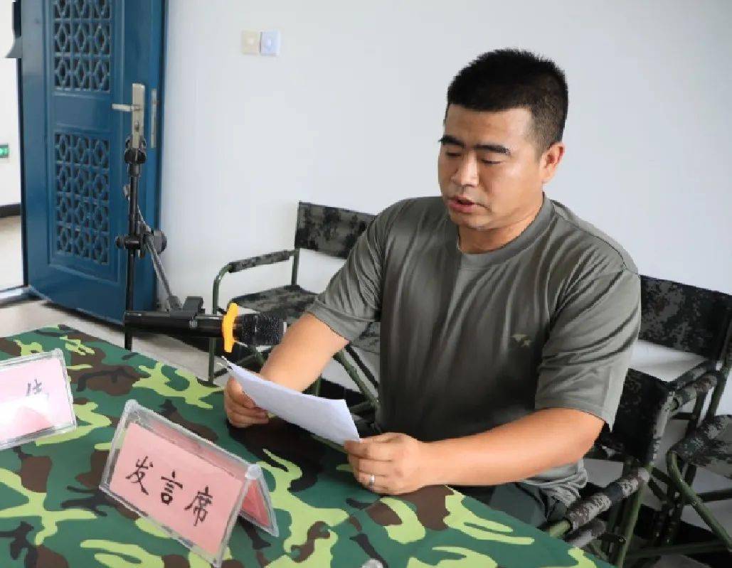 ‘星空体育官网’
穿上戎衣当回“兵” “军事日”里悟使命~(图8)